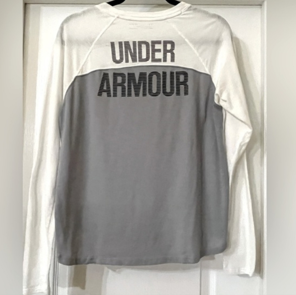 Under Armour Heatgear Loose Fit Long Sleeve